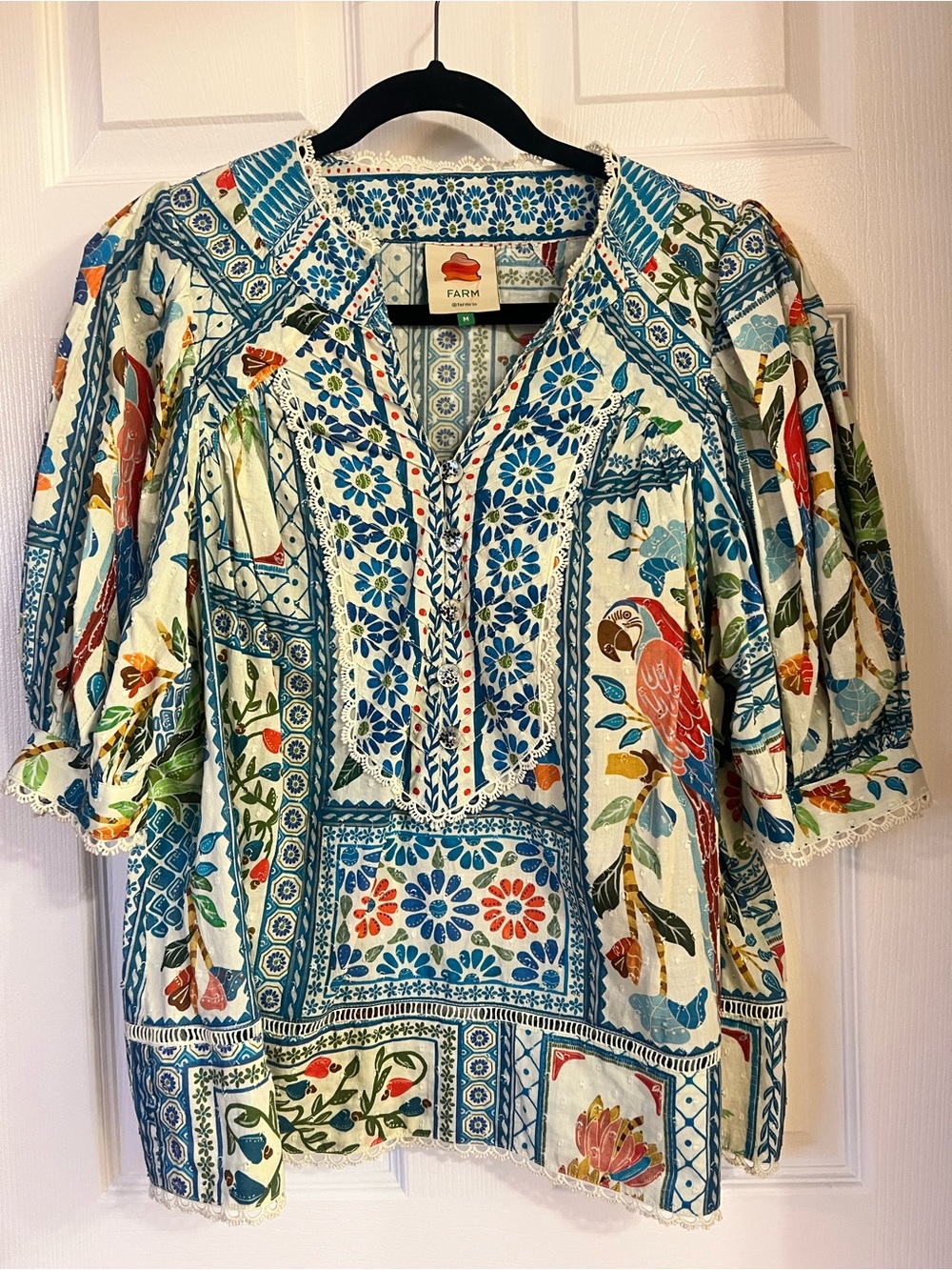 FARM Rio Cream Peasant Top with Blue Floral & Multicolor Parrot Print